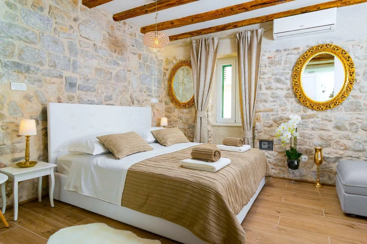 Lux Aurelius In Split Centre Old Town Hotel